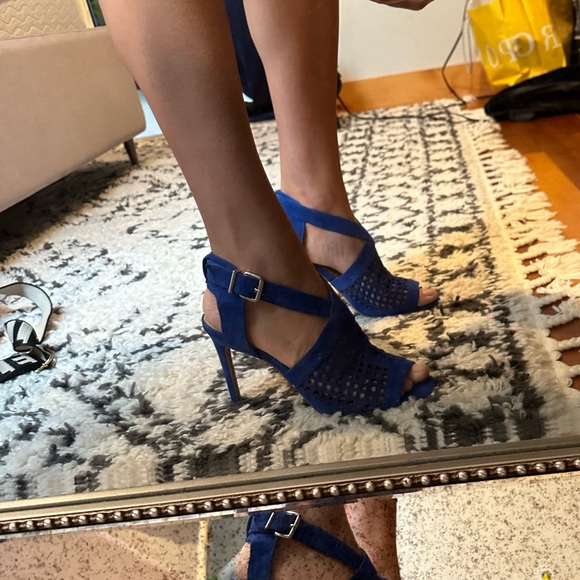 NWOT Vince Camuto royal blue heels - Picture 14 of 16